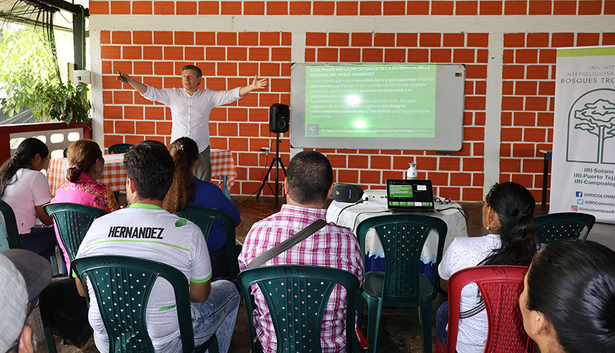 José Adolfo Castañeda during the political advocacy workshop.